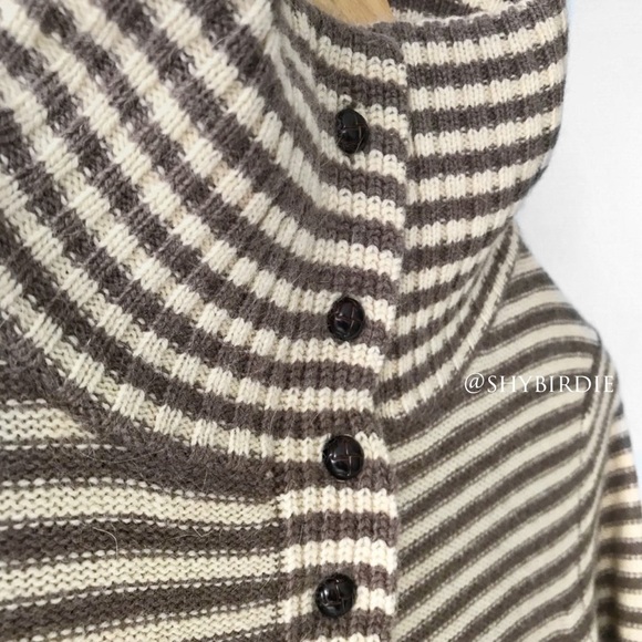 Banana Republic Tunic Length Henley Sweater - Picture 2 of 12